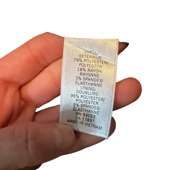 Banana republic petite grey blazer. Size 4P - Picture 4 of 8